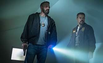 Rána: Affleck s Damonem míří mezi špinavé poldy v novém traileru | Fandíme filmu