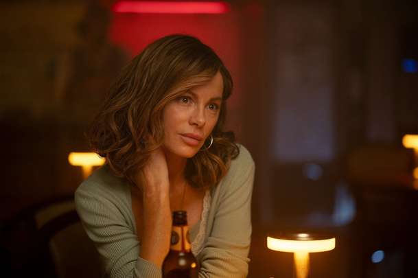 Stolen Girl: Trailer představuje akční thriller, kde Kate Beckinsale zachraňuje dceru | Fandíme filmu
