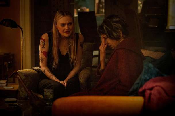 Absolutní zlo: Dakota Fanning v novém hororu čelí okultnímu teroru | Fandíme filmu