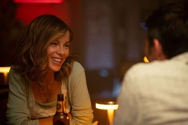 Stolen Girl: Trailer představuje akční thriller, kde Kate Beckinsale zachraňuje dceru | Fandíme filmu