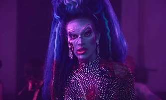 Queens of the Dead: Zombíci versus drag queens v novém hororu | Fandíme filmu