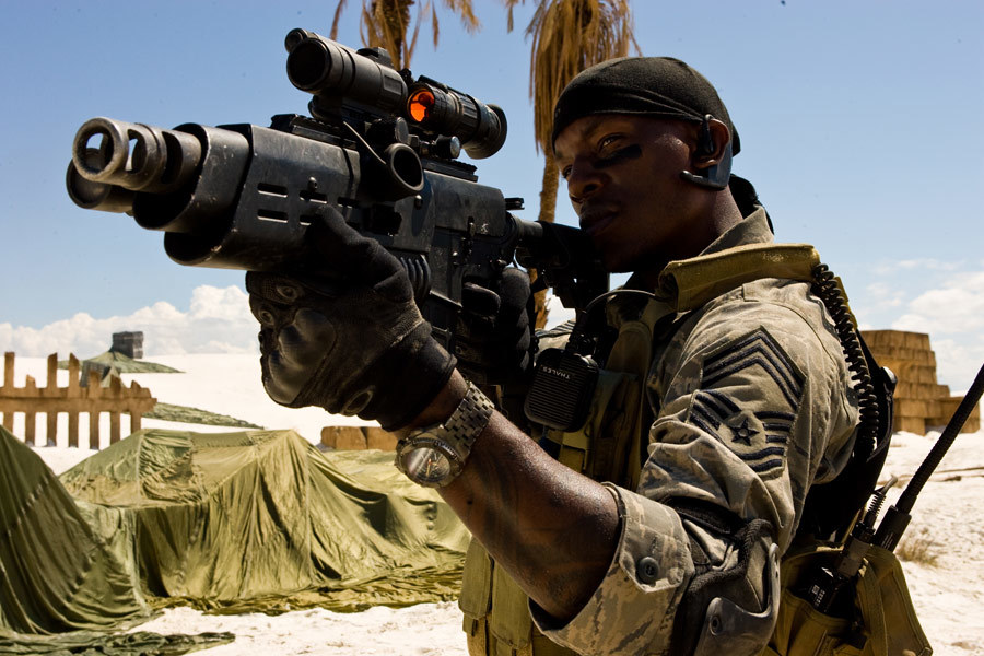 Transformers: Tyrese Gibson láká k návratu série s Michaelem Bayem | Fandíme filmu