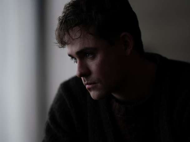 Went Up the Hill: V atmosférickém hororu zesnulá posedá pozůstalé | Fandíme filmu