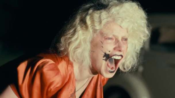 Nevěsta!: Středobodem poslední ukázky je Christian Bale | Fandíme filmu