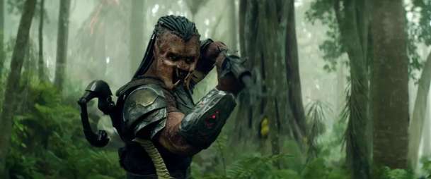 Predátor: Nebezpečné území - První ohlasy novinku chválí jako zábavnou akční jízdu | Fandíme filmu