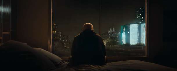 Chien 51: V dystopické budoucnosti je společnost rozparcelovaná a řízená AI | Fandíme filmu