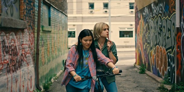 Nezvladatelní: Na Netflixu právě začal nový tajuplný thriller z pofidérního ústavu | Fandíme serialům