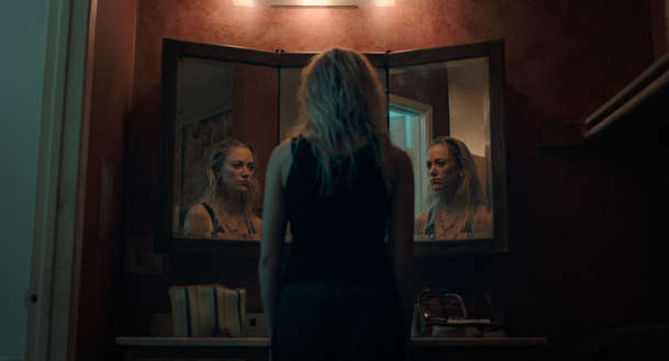 Ruka na kolébce: Najatá chůva tiše terorizuje své zaměstnavatele | Fandíme filmu