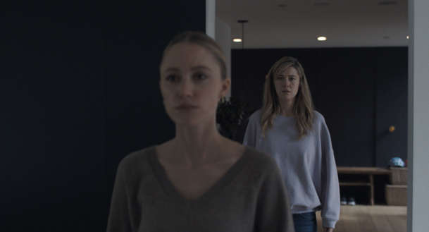 Ruka na kolébce: Najatá chůva tiše terorizuje své zaměstnavatele | Fandíme filmu
