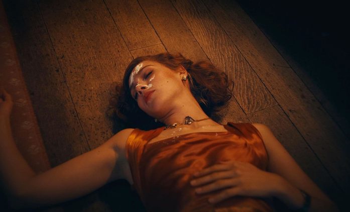 This is Not a Murder Mystery: V klasické detektivce dojde k vraždě na zámečku plném umělců | Fandíme seriálům