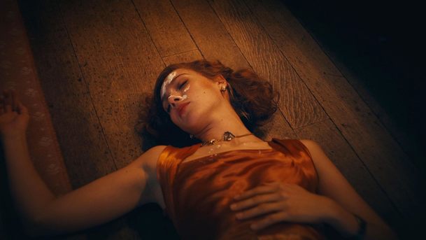 This is Not a Murder Mystery: V klasické detektivce dojde k vraždě na zámečku plném umělců | Fandíme serialům