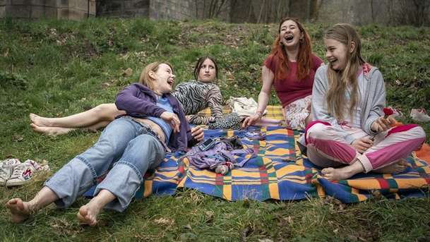 Velikonoční pondělí: Drsný případ zneužití nezletilé míří do kin | Fandíme filmu