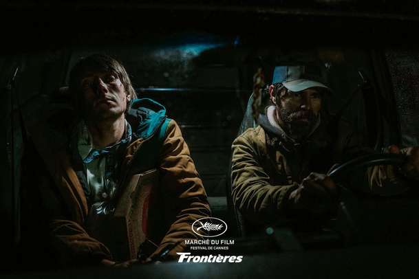 Delivery Run: Mrazivý thriller postaví nuzné autíčko proti obřímu pluhu | Fandíme filmu