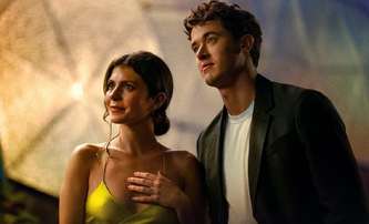 Alex, léto a já: Netflix v nové romanci zkoumá, zda láska zahoří mezi přáteli | Fandíme filmu