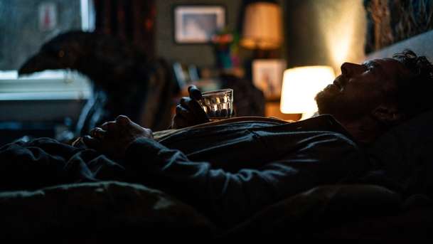 Křídla smutku: Benedict Cumberbatch čelí ztělesněnému zármutku | Fandíme filmu