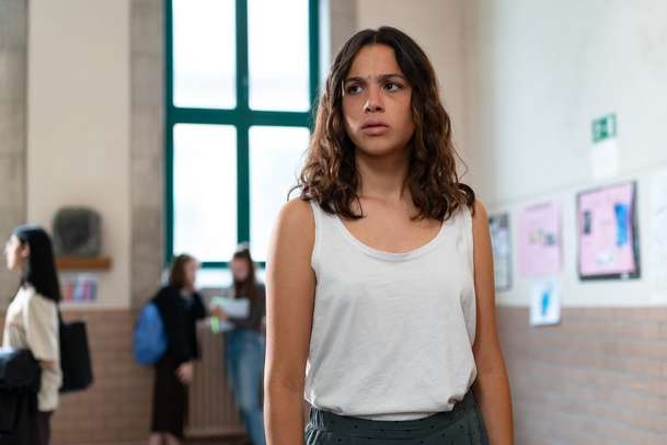 Neboj, jsem v pohodě: Do kin vstoupí drama o šikanované dívce v kómatu | Fandíme filmu