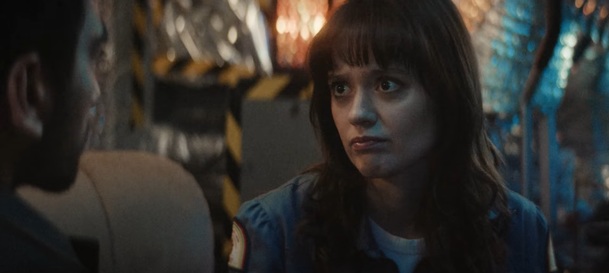 Film Club: Hrdinka nové romance už nezvládá dnešní svět, ale filmy a Noa jsou jí oporou | Fandíme serialům