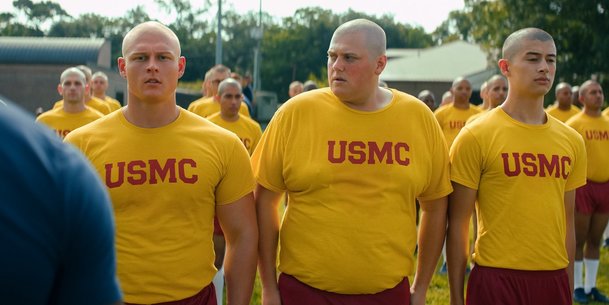 Zobáci: Drsný život mladých vojáků v novém Netflix seriálu | Fandíme serialům