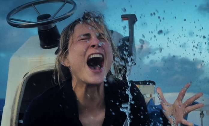 Hell in Paradise: Hrdinka mrazivého thrilleru čelí v cizí zemi falešnému obvinění | Fandíme filmu