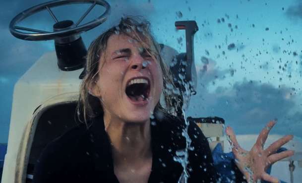 Hell in Paradise: Hrdinka mrazivého thrilleru čelí v cizí zemi falešnému obvinění | Fandíme filmu