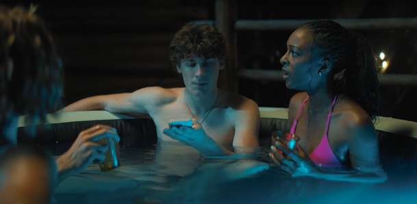 Glamping: Klasická vyvražďovačka pro časy sociálních sítí | Fandíme filmu