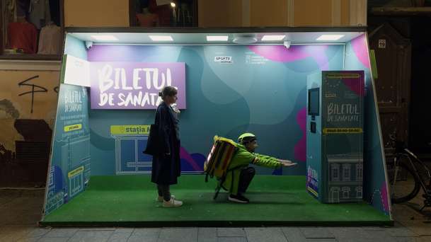 Kontinental '25: Ve vysoce současném snímku exekutorku pohltí morální kocovina | Fandíme filmu