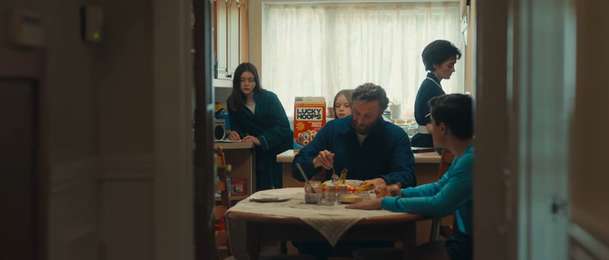 I Swear: Příběh mladíka s Tourettovým syndromem dojímá už v traileru | Fandíme filmu