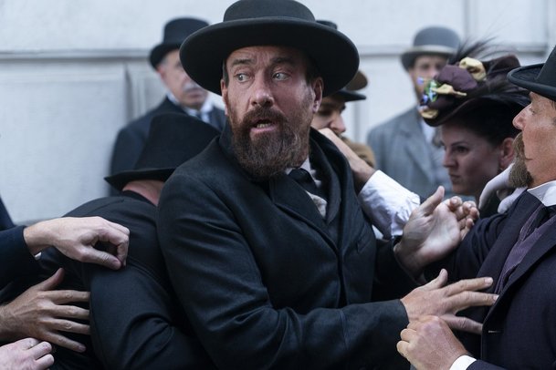 Rána bleskem: Jeden z nejdivnějších atentátů historie míří na Netflix | Fandíme serialům