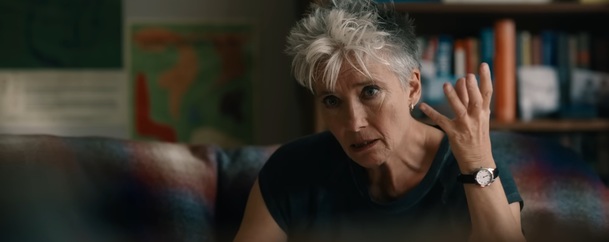 Cesta k pravdě: Vyšetřování výbuchu nechybí lehkost a poťouchlý úsměv | Fandíme serialům