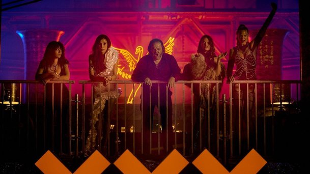 Amsterdam Empire: Famke Janssen hodlá oškubat záletného manžela | Fandíme serialům