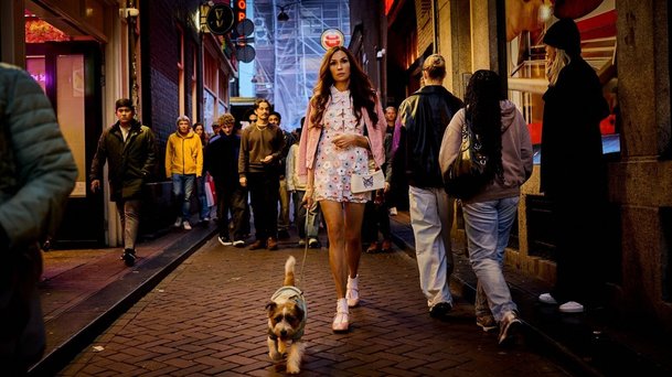 Amsterdam Empire: Famke Janssen hodlá oškubat záletného manžela | Fandíme serialům