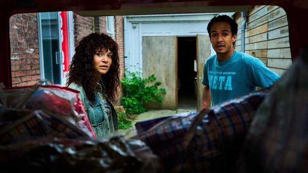 Amsterdam Empire: Famke Janssen hodlá oškubat záletného manžela | Fandíme serialům