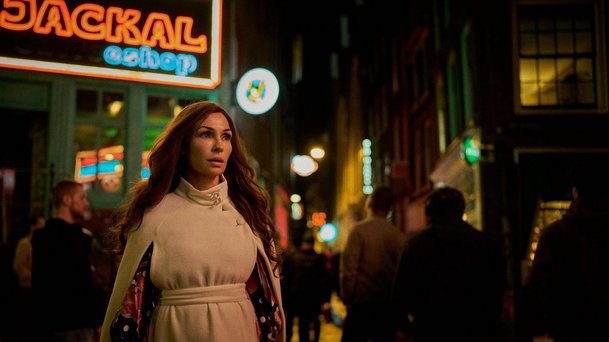 Amsterdam Empire: Famke Janssen hodlá oškubat záletného manžela | Fandíme serialům
