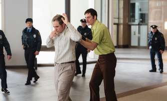 Dead Man's Wire: Vypjatý thriller si vzal rukojmí v prvním traileru | Fandíme filmu