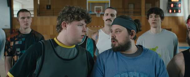 Dream Team: Čeští sportovci v komedii předstírají postižení, aby mohli na paralympiádu | Fandíme filmu