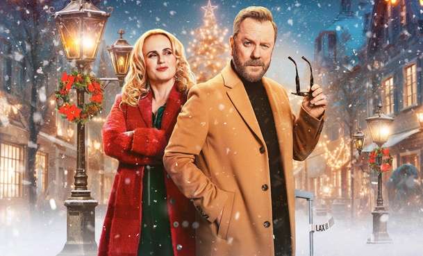 Tinsel Town: Akční hvězda skončí v okresním pohádkovém představení | Fandíme filmu