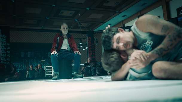 Bojovník: V nové ukázce bojového snímku nechybí ani Jiří Procházka | Fandíme filmu