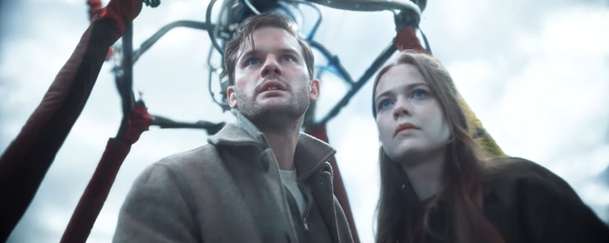 Turbulence: V katastrofickém thrilleru jde v horkovzdušném balonu o život | Fandíme filmu