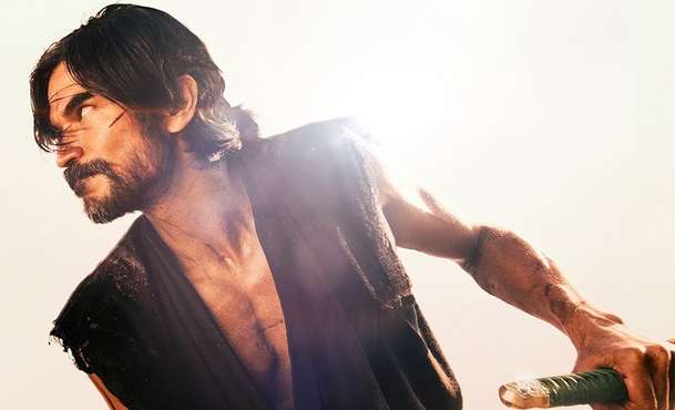 Lone Samurai: Po ztroskotání čekají na osamělého bojovníka kanibalové | Fandíme filmu