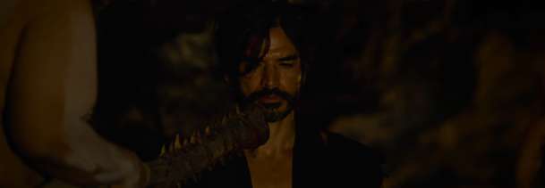 Lone Samurai: Po ztroskotání čekají na osamělého bojovníka kanibalové | Fandíme filmu