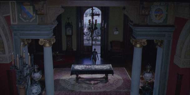 Odlesk v mrtvém diamantu: Surreálná pocta špionům míří do našich kin | Fandíme filmu