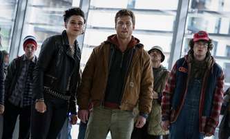 Běžící muž: Premiéra akční šílenosti už ve čtvrtek, je tu finální trailer | Fandíme filmu