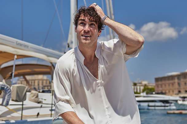 Štěstí zády: Rozmazlená princezna se v nové komedii rázem staví na vlastní nohy | Fandíme filmu