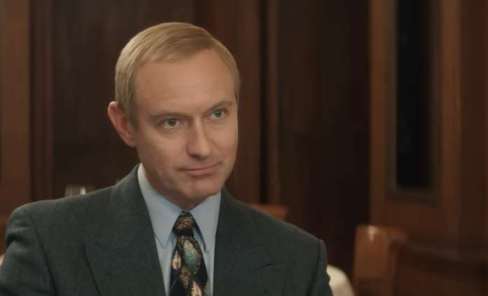 Mág z Kremlu: Trailer představuje Juda Law v Putinově továrně na lži | Fandíme filmu