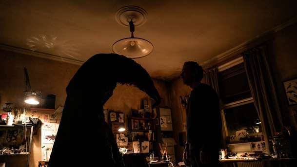 Křídla smutku: Vdovec Benedict Cumberbatch zápolí s temnotou v novém traileru | Fandíme filmu