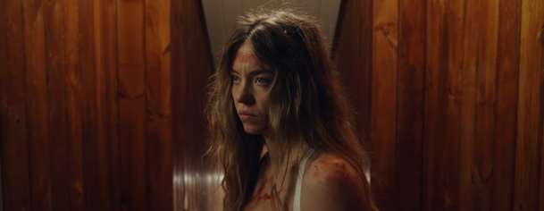 Pomocnice: Nový trailer do paranoidního thrilleru míchá také komedii | Fandíme filmu