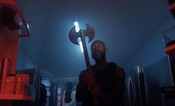 Night Patrol: Drsná policejní parta neváhá v boji s gangy vycenit své krvavé zuby | Fandíme filmu