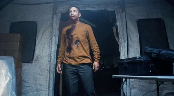 Night Patrol: Drsná policejní parta neváhá v boji s gangy vycenit své krvavé zuby | Fandíme filmu