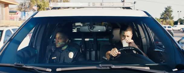 Night Patrol: Drsná policejní parta neváhá v boji s gangy vycenit své krvavé zuby | Fandíme filmu