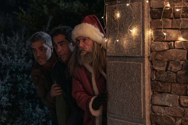 Noc, kdy můj táta zachránil Vánoce 2: Santovi náhradníci znovu zasahují na Netflixu | Fandíme filmu